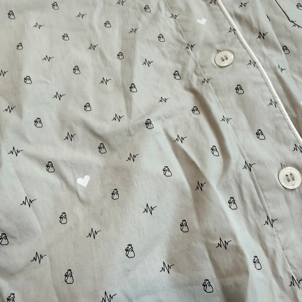 FIGS Womens Gray Heart EKG Print Cotton Pajama Top Shirt Medium - Picture 2 of 6